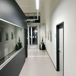 03_Bechtle - Kernzone mit Sichtfenster, Blick in Richtung Windfang