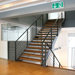 04_CAL Cunsult - Zwischenebene mit Besprechungsraum